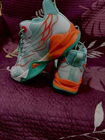 Кроссовки для спорта/бега в яркой расцветке мятный/оранжевый/белый. С lalafo.kg да — 2 Кроссовки для спорта/бега в яркой расцветке мятный/оранжевый/белый. С — 2