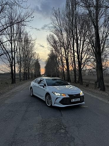 Toyota Avalon: 2018 г., 2.5 л, Вариатор, Гибрид, Седан lalafo.kg да Toyota Avalon: 2018 г., 2.5 л, Вариатор, Гибрид, Седан