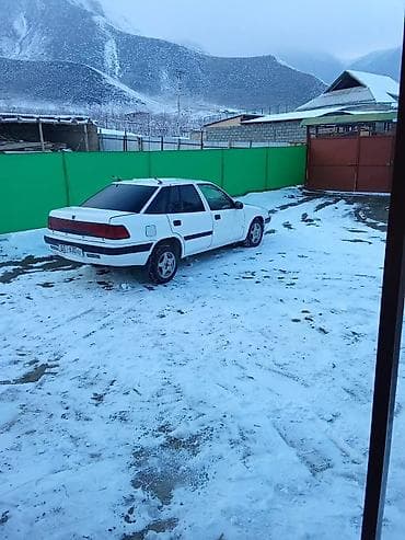 Белый седан/лифтбек 5‑дверный. Просторный салон, удобная посадка at lalafo.kg Белый седан/лифтбек 5‑дверный. Просторный салон, удобная посадка