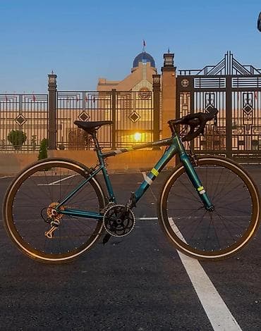 Шоссейный велосипед, Рама M (156 - 178 см), Б/у at lalafo.kg Шоссейный велосипед, Рама M (156 - 178 см), Б/у