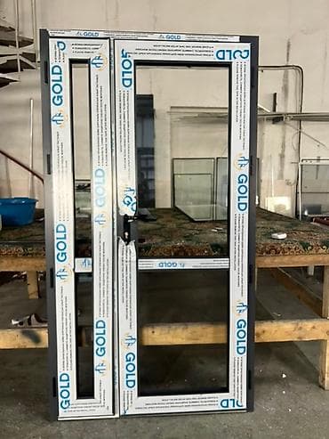 Алюминиевая остекленная дверь с фрамугой/створкой - Материал профиля lalafo.kg да — 1 Алюминиевая остекленная дверь с фрамугой/створкой - Материал профиля — 1