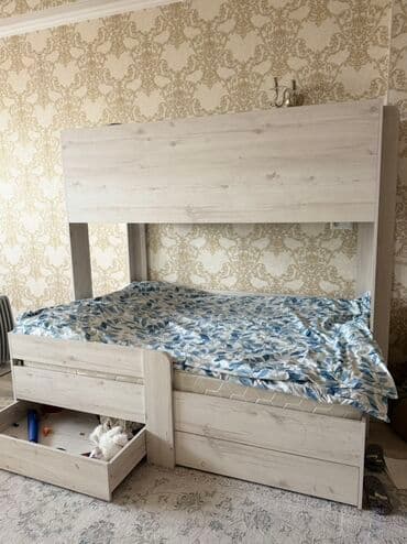 Двухъярусная кровать с выдвижными ящиками и защитными бортиками - at lalafo.kg Двухъярусная кровать с выдвижными ящиками и защитными бортиками -