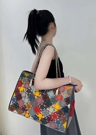 Сумка-шоппер большого формата с ярким пэчворк-дизайном. - Материал at lalafo.kg Сумка-шоппер большого формата с ярким пэчворк-дизайном. - Материал