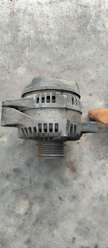 Генератор Toyota 2008 г., Б/у, Оригинал at lalafo.kg Генератор Toyota 2008 г., Б/у, Оригинал