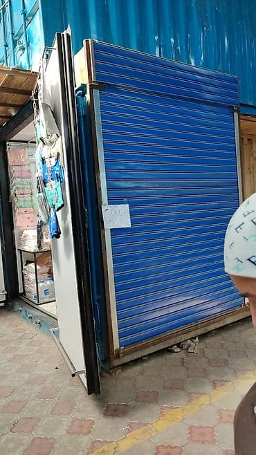 Сдаю угловой контейнер боковой Торговое место в металлическом at lalafo.kg Сдаю угловой контейнер боковой Торговое место в металлическом