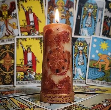 Свеча-оберег «Колесо Фортуны» — тематическая авторская свеча с at lalafo.kg Свеча-оберег «Колесо Фортуны» — тематическая авторская свеча с