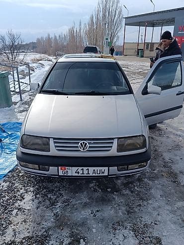 Volkswagen Vento: 1995 г., Механика, Бензин, Седан at lalafo.kg Volkswagen Vento: 1995 г., Механика, Бензин, Седан