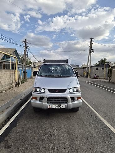 Mitsubishi Delica: 2002 г., 3 л, Автомат, Бензин, Минивэн at lalafo.kg Mitsubishi Delica: 2002 г., 3 л, Автомат, Бензин, Минивэн
