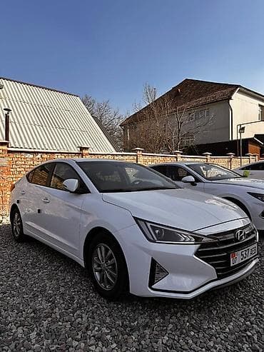 Hyundai Avante: 2019 г., 2 л, Вариатор, Бензин, Седан at lalafo.kg Hyundai Avante: 2019 г., 2 л, Вариатор, Бензин, Седан