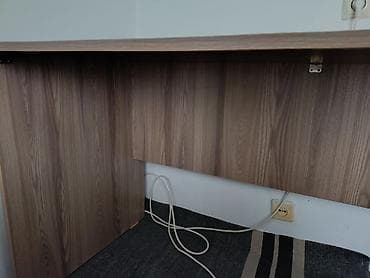 Бычуучу столдор: Продается письменный стол, состояние отличное, есть отверстие для lalafo.kg да — 1 Бычуучу столдор: Продается письменный стол, состояние отличное, есть отверстие для — 1