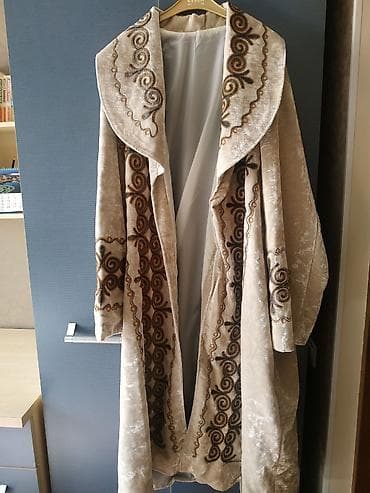 Новые мужские чапан и калпак. Цвет светло - бежевый Подойдёт на 48-54 at lalafo.kg Новые мужские чапан и калпак. Цвет светло - бежевый Подойдёт на 48-54