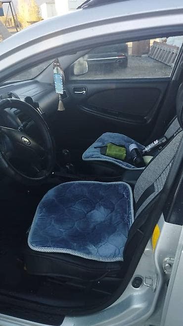 Toyota Avensis: 2001 г., 1.6 л, Механика, Бензин, Универсал at lalafo.kg — 3 Toyota Avensis: 2001 г., 1.6 л, Механика, Бензин, Универсал — 3