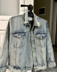 Джинсовая куртка, Свободная модель, Осень-весна, Удлиненная модель, Стандарт at lalafo.kg Джинсовая куртка, Свободная модель, Осень-весна, Удлиненная модель, Стандарт