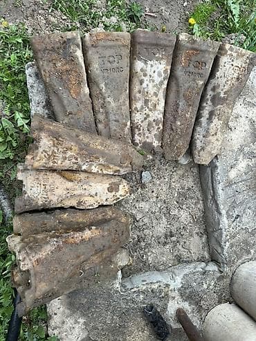 Зубья/накладки на ковш экскаватора - Модели: TOP V210RC, ZH 271-1217 at lalafo.kg Зубья/накладки на ковш экскаватора - Модели: TOP V210RC, ZH 271-1217