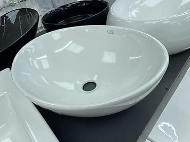 Раковина для ванной, Особенности: Глянцевое, Круглая форма, Материал: Керамика at lalafo.kg Раковина для ванной, Особенности: Глянцевое, Круглая форма, Материал: Керамика