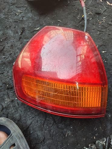 Задний левый стоп-сигнал Nissan 2000 г., Б/у, Оригинал, Япония at lalafo.kg Задний левый стоп-сигнал Nissan 2000 г., Б/у, Оригинал, Япония