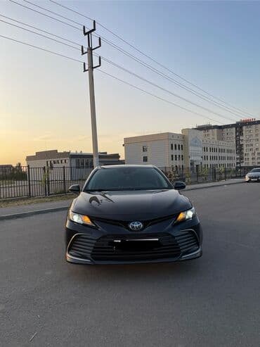 Toyota Camry: 2021 г., 2.5 л, Вариатор, Гибрид, Седан at lalafo.kg Toyota Camry: 2021 г., 2.5 л, Вариатор, Гибрид, Седан
