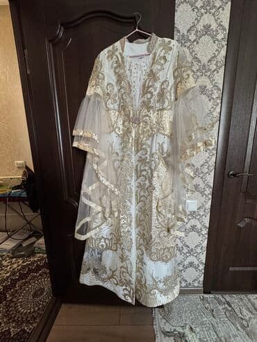 Вечернее платье, Длинная модель, Фатин, С рукавами, Стразы, S at lalafo.kg Вечернее платье, Длинная модель, Фатин, С рукавами, Стразы, S