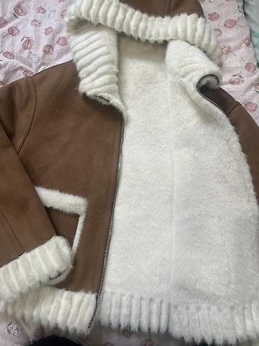 Дубленка, Короткая модель, С капюшоном, Стандарт at lalafo.kg Дубленка, Короткая модель, С капюшоном, Стандарт