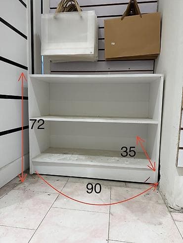 Низкий торговый стеллаж/витрина из белого ЛДСП. Характеристики: - at lalafo.kg Низкий торговый стеллаж/витрина из белого ЛДСП. Характеристики: -