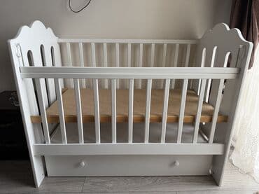 Детская кроватка - манеж белого цвета в хорошем состоянии как новая at lalafo.kg Детская кроватка - манеж белого цвета в хорошем состоянии как новая