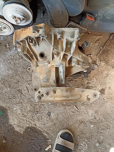 Передний подрамник Volkswagen at lalafo.kg Передний подрамник Volkswagen