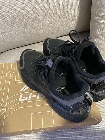 Кроссовки Li-Ning.Размер: 41.Бир кыш кийилди.Жыт жок! Бүтүн!Цена at lalafo.kg Кроссовки Li-Ning.Размер: 41.Бир кыш кийилди.Жыт жок! Бүтүн!Цена