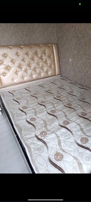 Продаю две Двуспальные кровати по 3500 каждая если заберёте обе at lalafo.kg Продаю две Двуспальные кровати по 3500 каждая если заберёте обе
