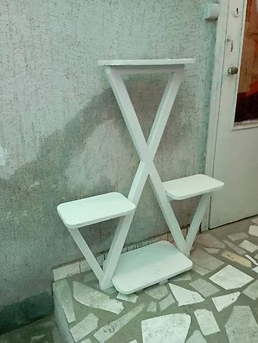 Полка, этажерка для цветов, Дерево at lalafo.kg Полка, этажерка для цветов, Дерево