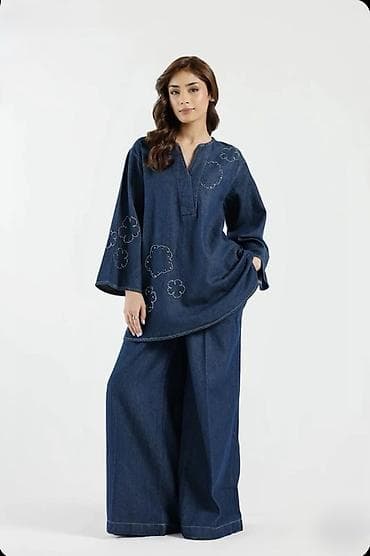 Женский комплект из денима: туника + широкие брюки - Материал lalafo.kg да Женский комплект из денима: туника + широкие брюки - Материал
