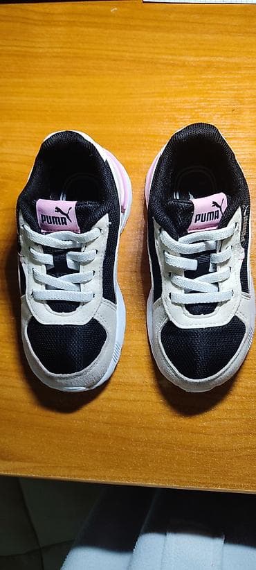 Детские кроссовки Puma - Модель: спортивные кроссовки на шнуровке - at lalafo.kg Детские кроссовки Puma - Модель: спортивные кроссовки на шнуровке -