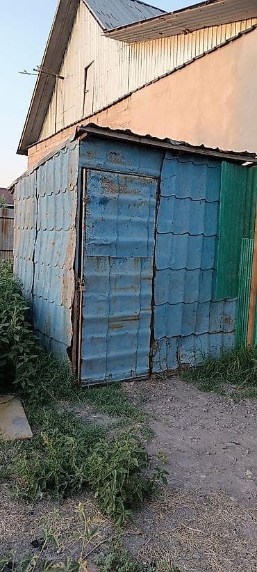 Металлический хозблок/сарай из российской металлической черепицы . - at lalafo.kg Металлический хозблок/сарай из российской металлической черепицы . -