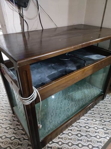 Продается аквариум Объем 500 литров Каркас дерево Требуется ремонт at lalafo.kg Продается аквариум Объем 500 литров Каркас дерево Требуется ремонт