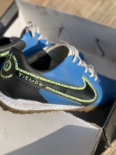 Продаю сороконожки от фирмы найк Носил мало 5-6 игр поиграл В at lalafo.kg Продаю сороконожки от фирмы найк Носил мало 5-6 игр поиграл В