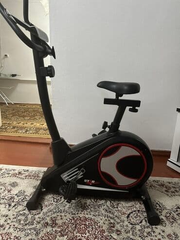 Велотренажер, призначений для домашніх тренувань. Модель виконана у at lalafo.kg Велотренажер, призначений для домашніх тренувань. Модель виконана у