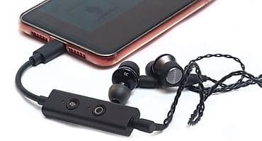 Внешняя звуковая карта-адаптер Creative Sound Blaster Play! 4 (USB‑C) at lalafo.kg Внешняя звуковая карта-адаптер Creative Sound Blaster Play! 4 (USB‑C)