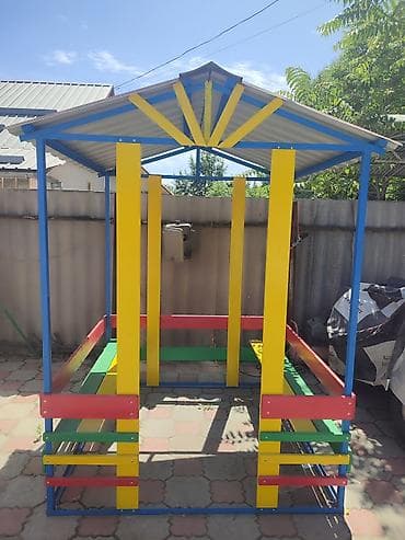 Домик беседка с двумя скамейками в нутри. Домик для детей . Беседка at lalafo.kg Домик беседка с двумя скамейками в нутри. Домик для детей . Беседка