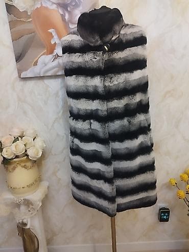 Утепленный, Меховой, Осень-весна, По колено, С карманами at lalafo.kg Утепленный, Меховой, Осень-весна, По колено, С карманами