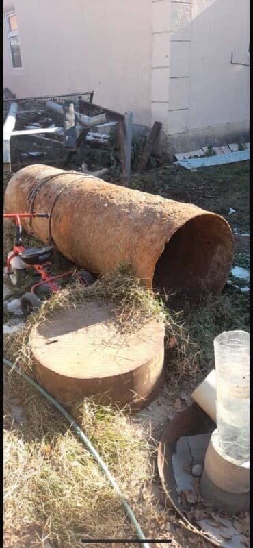 Металлическая цилиндрическая ёмкость/отрезок трубы крупного диаметра at lalafo.kg Металлическая цилиндрическая ёмкость/отрезок трубы крупного диаметра