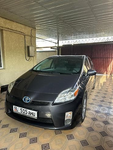 Toyota Prius: 2011 г., 1.8 л, Автомат, Электромобиль, Хэтчбэк at lalafo.kg Toyota Prius: 2011 г., 1.8 л, Автомат, Электромобиль, Хэтчбэк