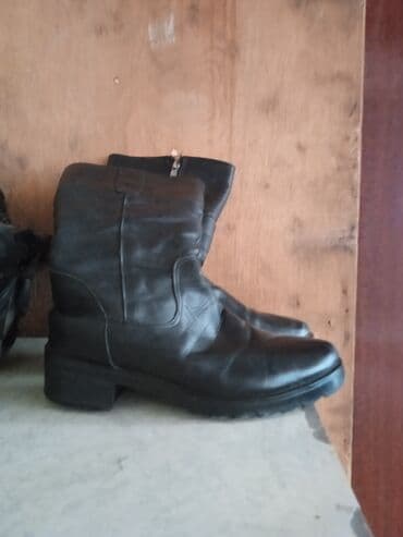 1)сапоги кожанные, зимние, в отличном состоянии, 39 размер, 1000сом at lalafo.kg 1)сапоги кожанные, зимние, в отличном состоянии, 39 размер, 1000сом