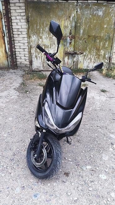 Скутеретта 160 куб. см, Бензин, Б/у at lalafo.kg Скутеретта 160 куб. см, Бензин, Б/у