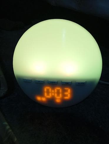 - Круглый светильник с цифровыми часами и будильником на корпусе. - at lalafo.kg - Круглый светильник с цифровыми часами и будильником на корпусе. -