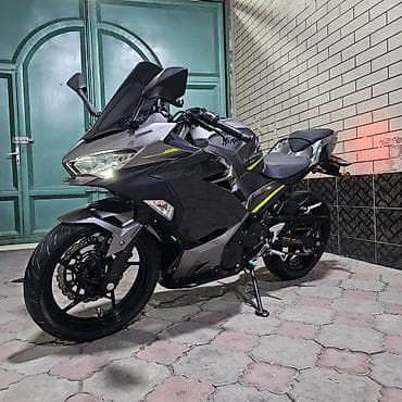 Спортбайк Kawasaki, 400 куб. см, Бензин, Взрослый, Б/у at lalafo.kg Спортбайк Kawasaki, 400 куб. см, Бензин, Взрослый, Б/у