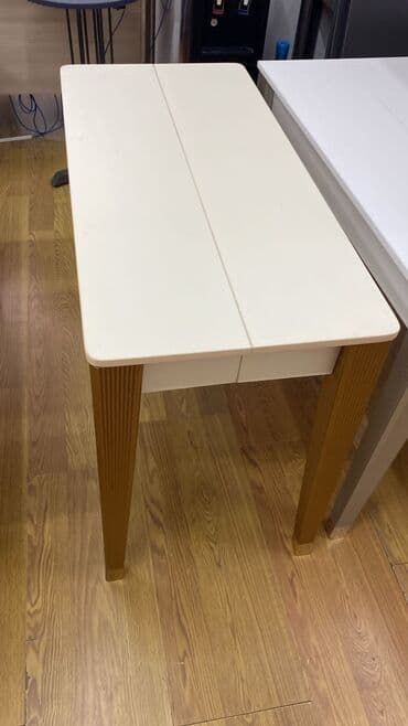 3 метровые столы трансформеры
модель "Элит" at lalafo.kg 3 метровые столы трансформеры
модель "Элит"