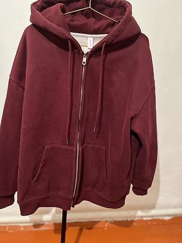 Бордовая толстовка на молнии KTY - Тип: худи на молнии (zip-up) с at lalafo.kg Бордовая толстовка на молнии KTY - Тип: худи на молнии (zip-up) с