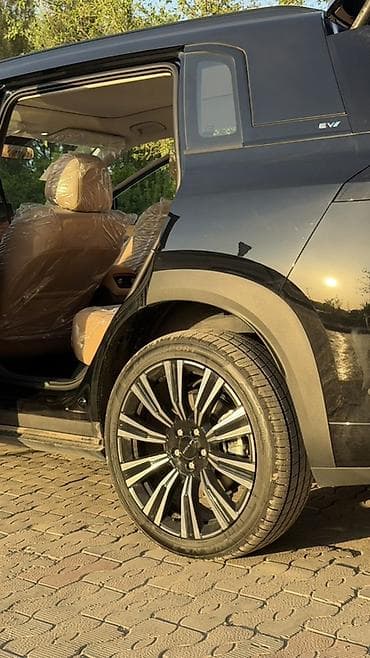 GAC: Черный кроссовер/внедорожник с просторным салоном и бежевой кожаной lalafo.kg да — 9 GAC: Черный кроссовер/внедорожник с просторным салоном и бежевой кожаной — 9