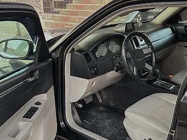 Chrysler 300C: 2006 г., 3.5 л, Автомат, Бензин, Седан at lalafo.kg — 7 Chrysler 300C: 2006 г., 3.5 л, Автомат, Бензин, Седан — 7