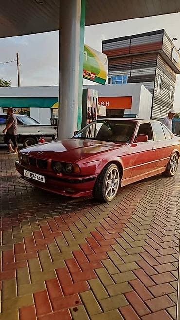 BMW 5 series: 1993 г., 2.5 л, Механика, Бензин, Седан at lalafo.kg BMW 5 series: 1993 г., 2.5 л, Механика, Бензин, Седан