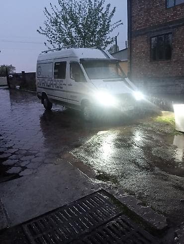Mercedes-Benz Sprinter — пассажирский/грузопассажирский фургон год at lalafo.kg Mercedes-Benz Sprinter — пассажирский/грузопассажирский фургон год